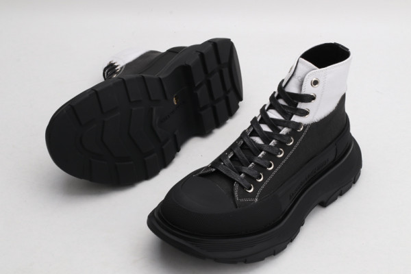 ale*d*r M*Q*en tread slick boot
