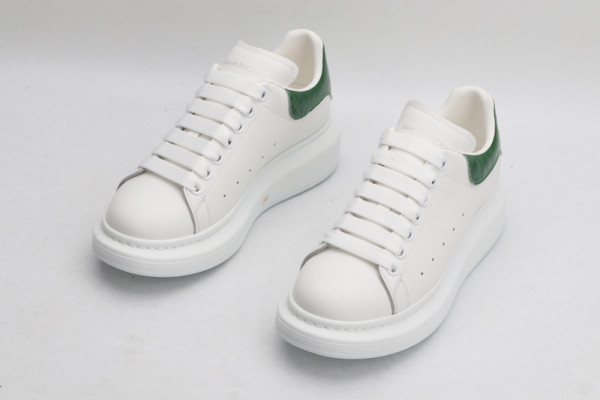 ale*d*r M*Q*en oversized sneaker