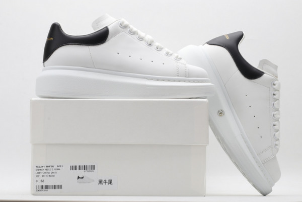 ale*d*r M*Q*en oversized sneaker