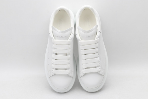 ale*d*r M*Q*en oversized sneaker