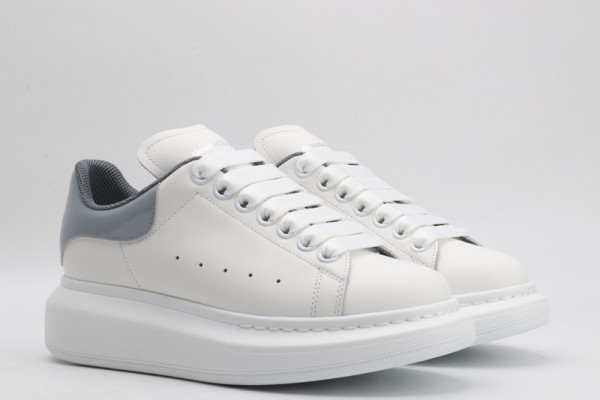 ale*d*r M*Q*en oversized sneaker