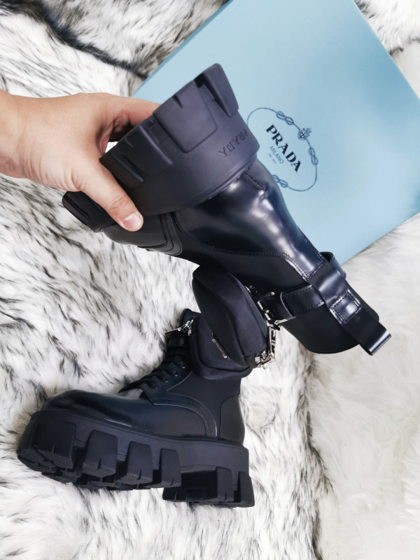 Pra*a pocket boots