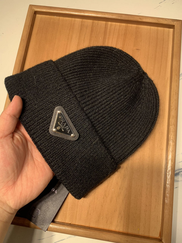 Pra*a hat