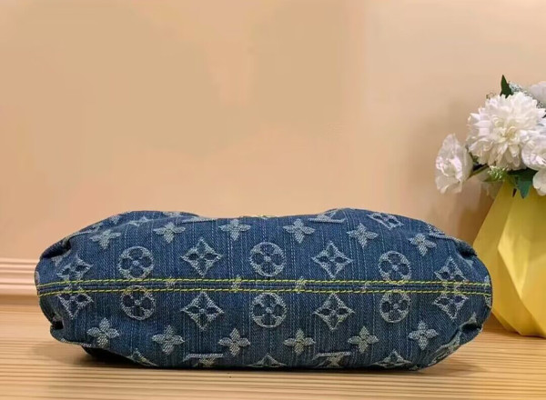 l0*is V*t0n pleaty handbag