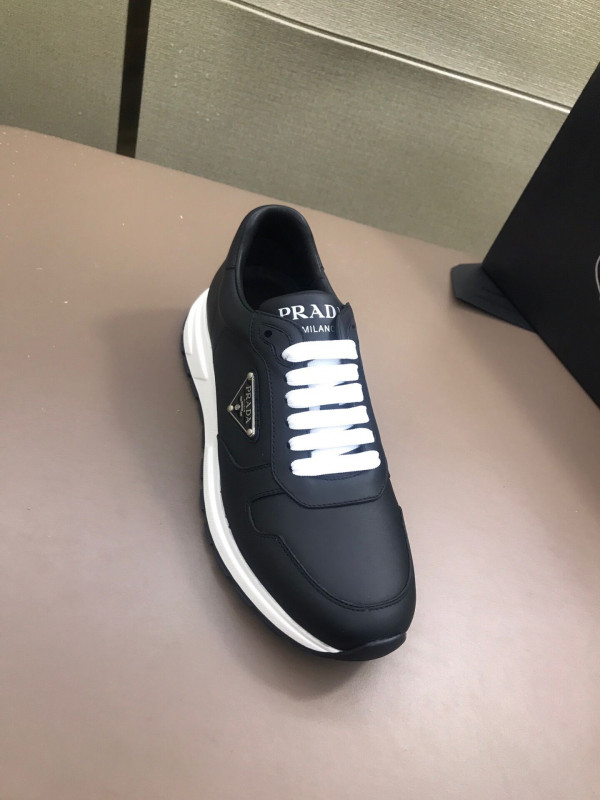 Pra*a  sneakers