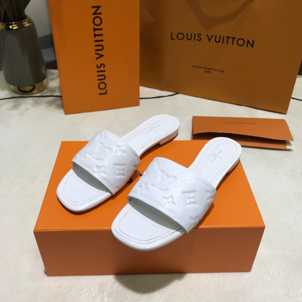 l0*is V*t0n slippers