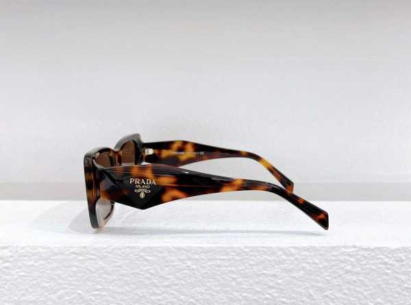 Pra*a sunglasses
