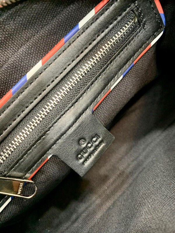 G*u*i  belt bag