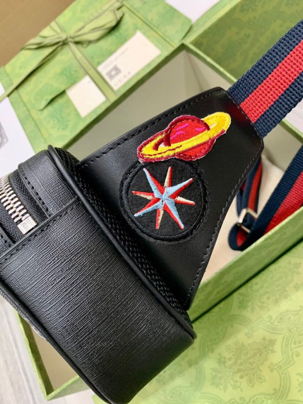 G*u*i  belt bag