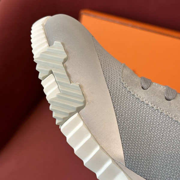 H**mes sneaker