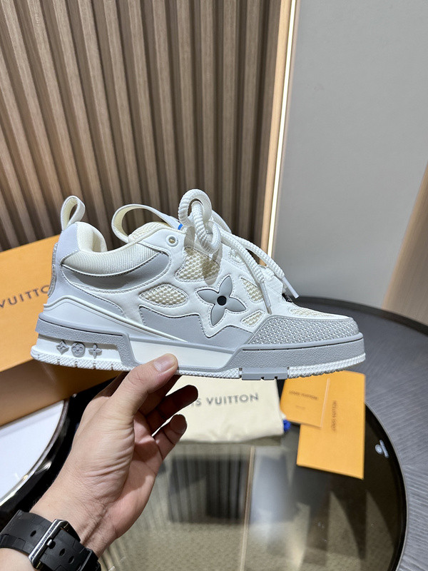 l0*is V*t0n trainer sneaker
