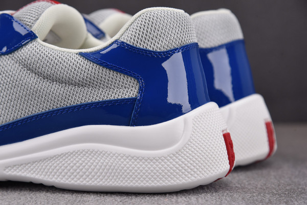 Pra*a sneaker
