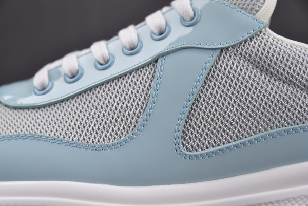Pra*a sneaker