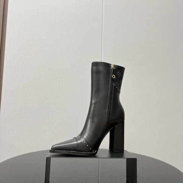 l0*is V*t0n boots
