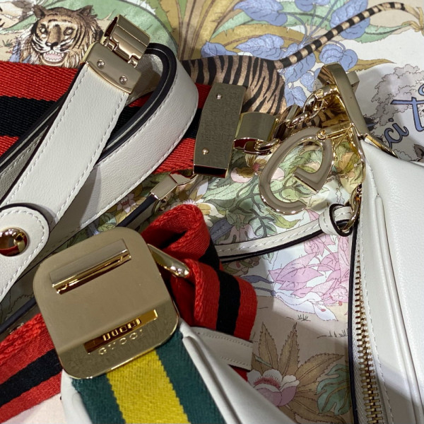 G*u*i attache large shoulder bag