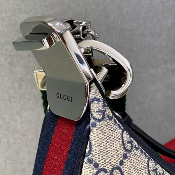 G*u*i attache small shoulder bag