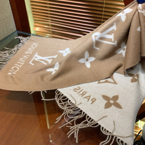 l0*is V*t0n reykjavik scarf