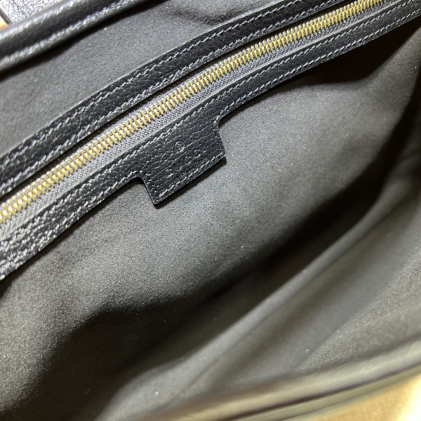 G*u*i aphrodite medium shoulder bag