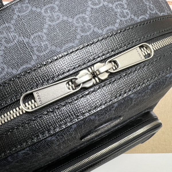 G*u*i backpack with interlocking g