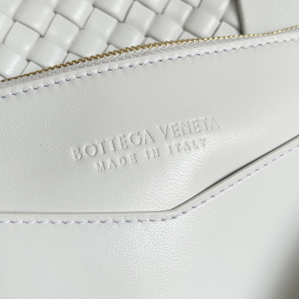 bo*te*ga Ve*ne*ta patti top handle bag