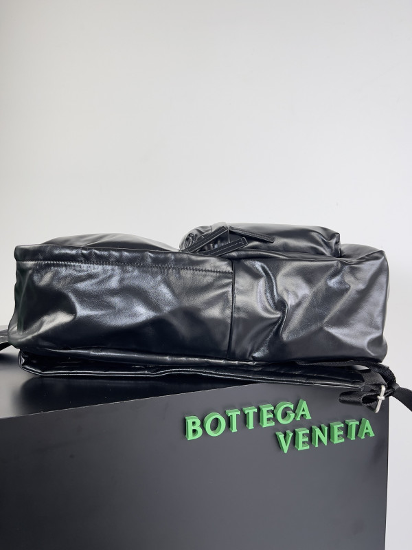 bo*te*ga Ve*ne*ta  backpack