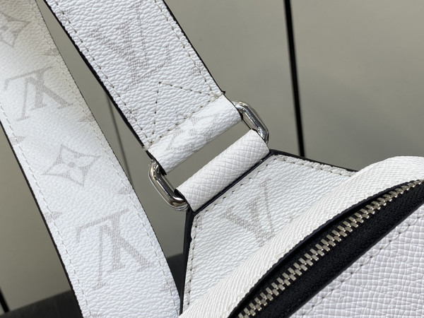 l0*is V*t0n outdoor slingbag