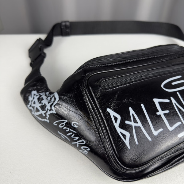 Ba*len*cia*ga everyday beltpack