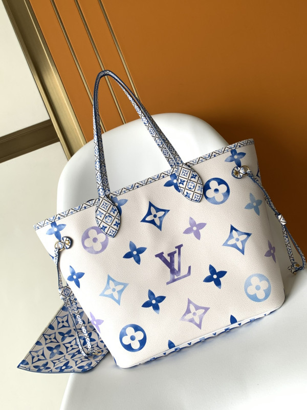 l0*is V*t0n neverfull mm