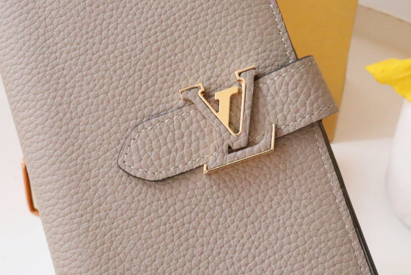 l0*is V*t0n vertical wallet