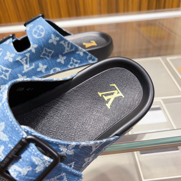 l0*is V*t0n slippers