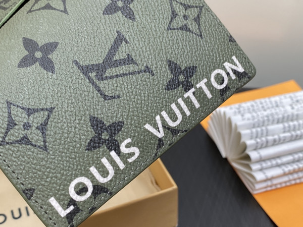 l0*is V*t0n pocket organizer