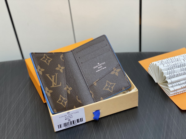l0*is V*t0n pocket organizer