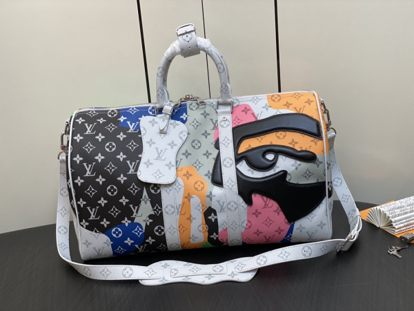 l0*is V*t0n  keepall bandouliÈre 45