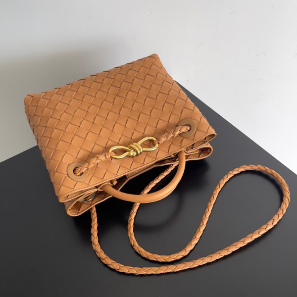 bo*te*ga Ve*ne*ta small andiamo-25*22*10.5cm