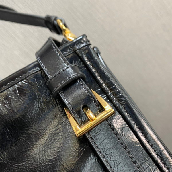 Pra*a large leather handbag