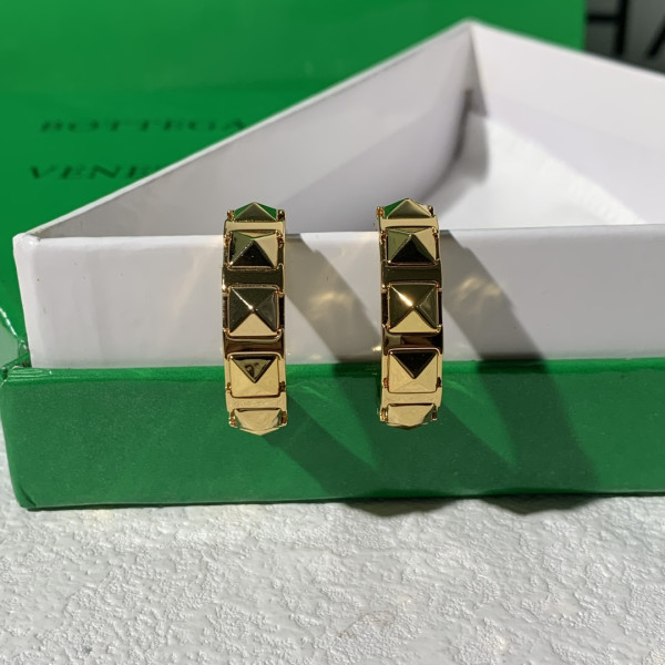bo*te*ga Ve*ne*ta  earrings