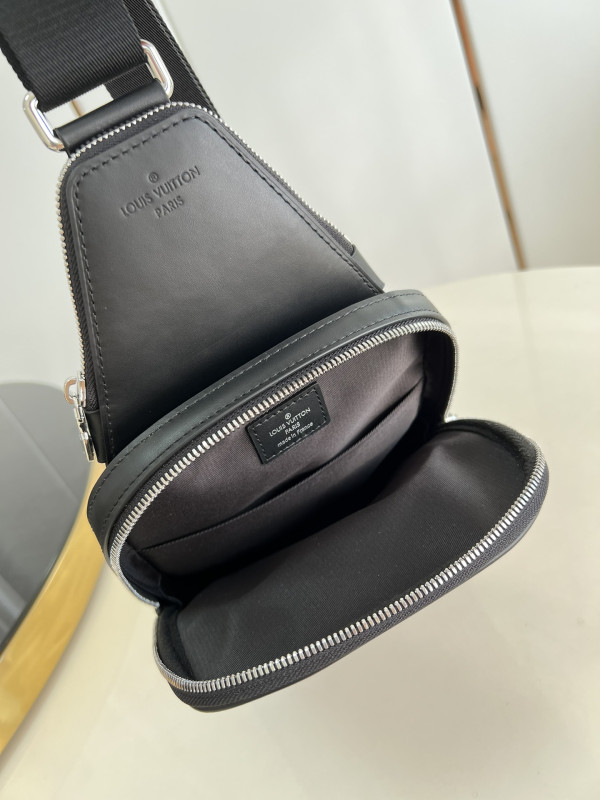 l0*is V*t0n avenue slingbag nm