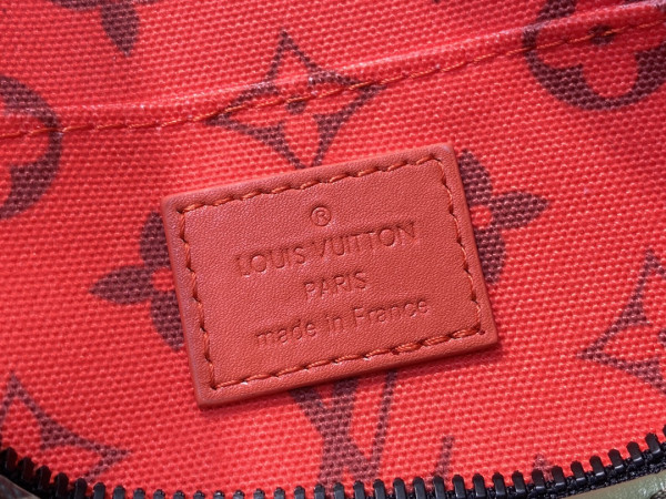 l0*is V*t0n moon crossbody