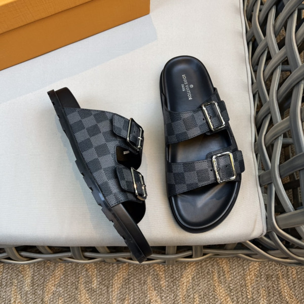 l0*is V*t0n slippers