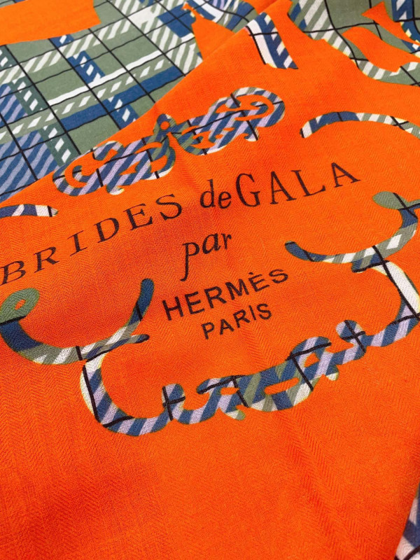 H**mes scarf