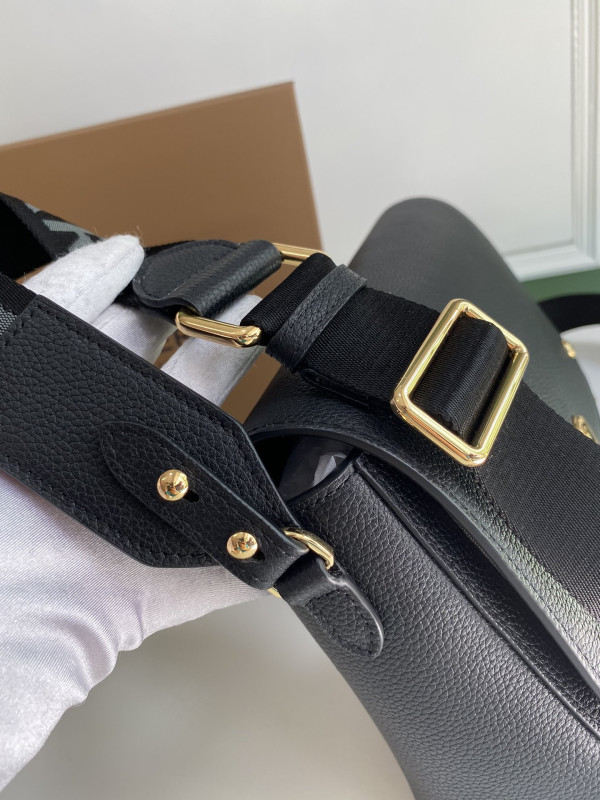 B**rry note crossbody bag-25-8.5-18cm