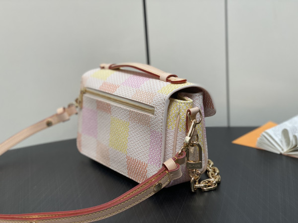 l0*is V*t0n pochette metis east west