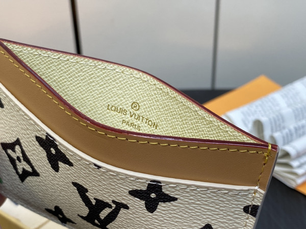 l0*is V*t0n card holder-11*7*0.5cm