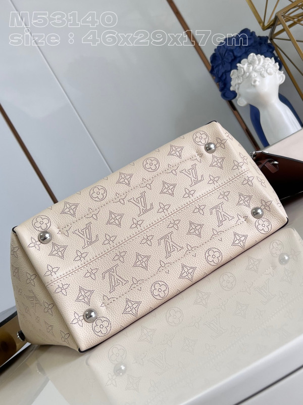 l0*is V*t0n hina-46 x 29.5 x 17cm