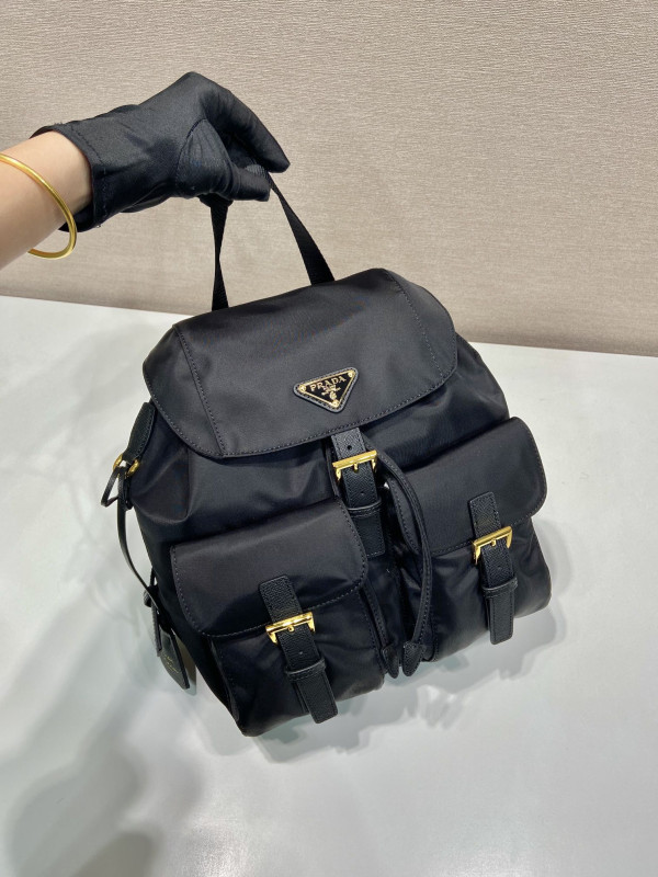 Pra*a re-nylon medium backpack-23.5*28*12cm