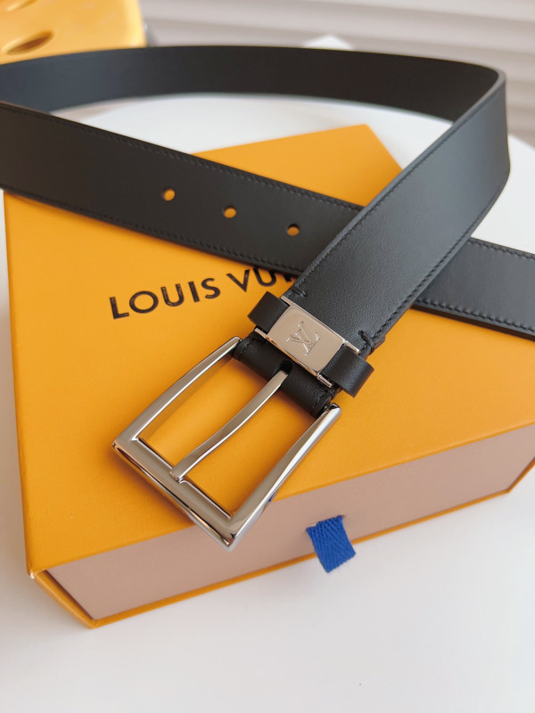 l0*is V*t0n belt