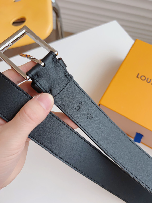l0*is V*t0n belt