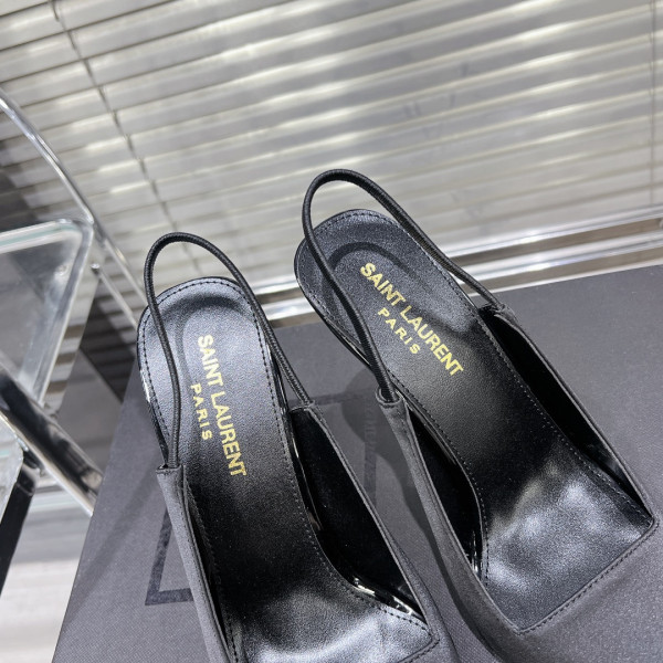 Sa**t Lau*nt heels