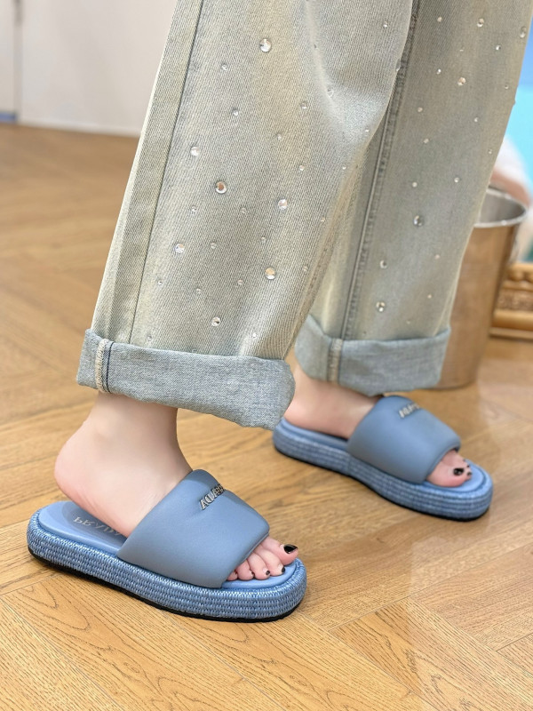Pra*a sandals