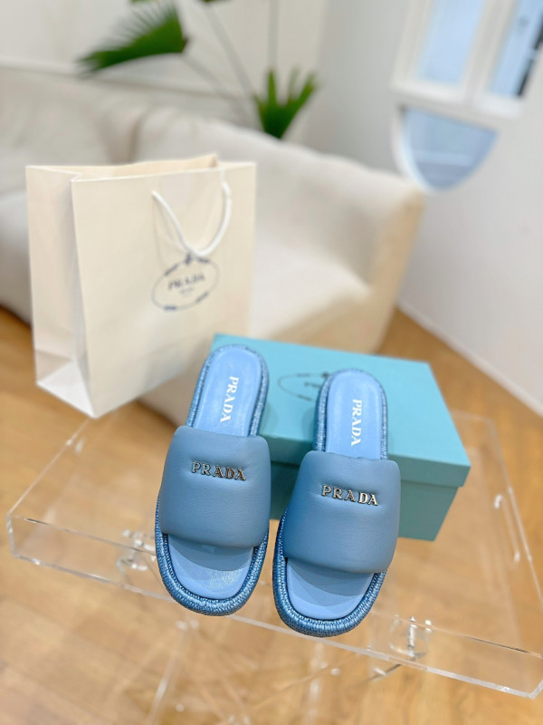 Pra*a sandals